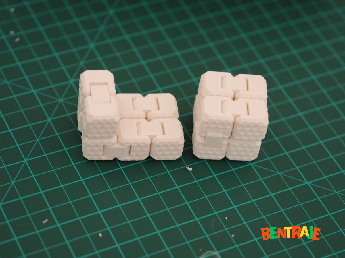 Print-in-place infinite fidget cube